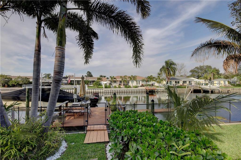 9511 SUN ISLE DRIVE NE, ST PETERSBURG, Florida 33702, 3 Bedrooms Bedrooms, 3 Rooms Rooms,2 BathroomsBathrooms,Residential,For sale,SUN ISLE,U7841116