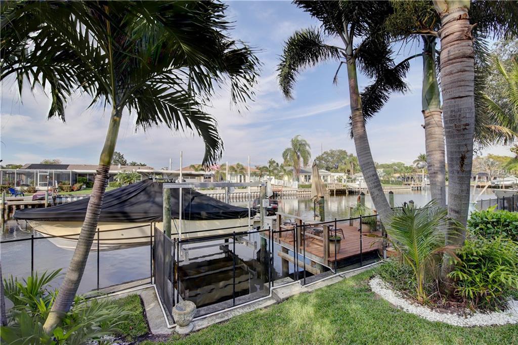 9511 SUN ISLE DRIVE NE, ST PETERSBURG, Florida 33702, 3 Bedrooms Bedrooms, 3 Rooms Rooms,2 BathroomsBathrooms,Residential,For sale,SUN ISLE,U7841116