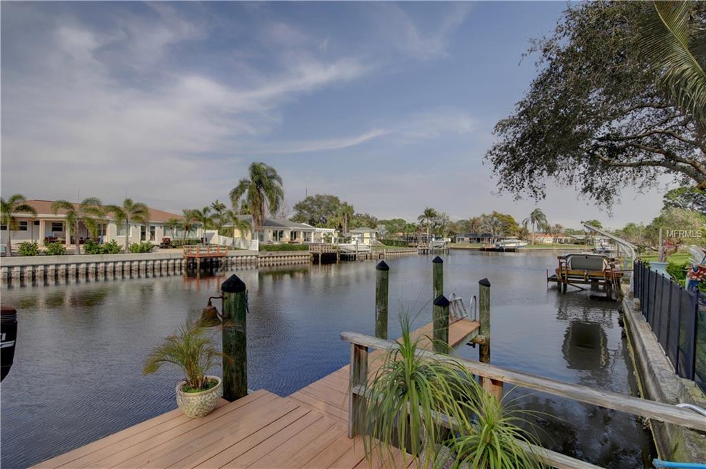9511 SUN ISLE DRIVE NE, ST PETERSBURG, Florida 33702, 3 Bedrooms Bedrooms, 3 Rooms Rooms,2 BathroomsBathrooms,Residential,For sale,SUN ISLE,U7841116