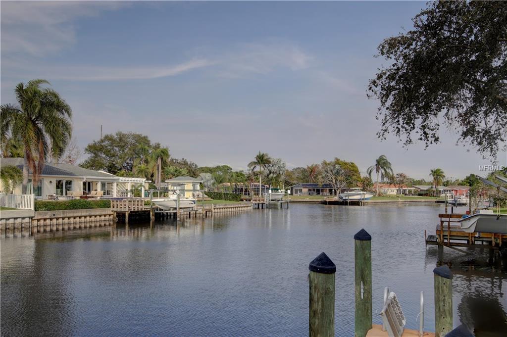 9511 SUN ISLE DRIVE NE, ST PETERSBURG, Florida 33702, 3 Bedrooms Bedrooms, 3 Rooms Rooms,2 BathroomsBathrooms,Residential,For sale,SUN ISLE,U7841116