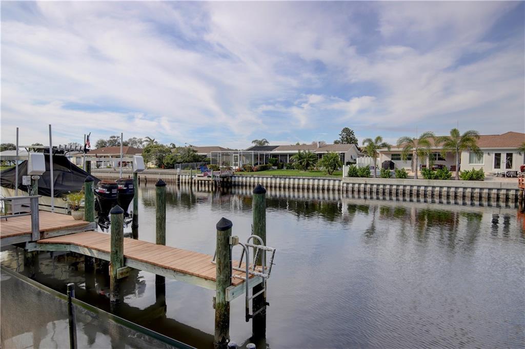 9511 SUN ISLE DRIVE NE, ST PETERSBURG, Florida 33702, 3 Bedrooms Bedrooms, 3 Rooms Rooms,2 BathroomsBathrooms,Residential,For sale,SUN ISLE,U7841116