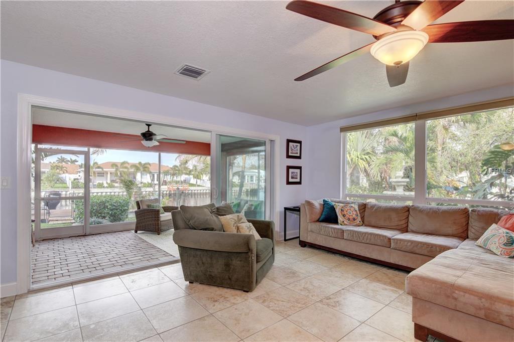 9511 SUN ISLE DRIVE NE, ST PETERSBURG, Florida 33702, 3 Bedrooms Bedrooms, 3 Rooms Rooms,2 BathroomsBathrooms,Residential,For sale,SUN ISLE,U7841116