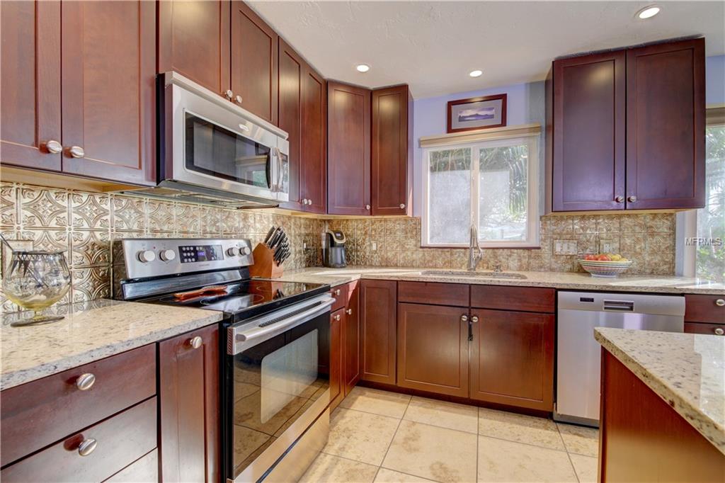 9511 SUN ISLE DRIVE NE, ST PETERSBURG, Florida 33702, 3 Bedrooms Bedrooms, 3 Rooms Rooms,2 BathroomsBathrooms,Residential,For sale,SUN ISLE,U7841116