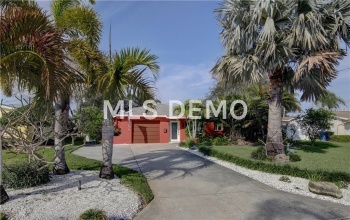 9511 SUN ISLE DRIVE NE, ST PETERSBURG, Florida 33702, 3 Bedrooms Bedrooms, 3 Rooms Rooms,2 BathroomsBathrooms,Residential,For sale,SUN ISLE,U7841116