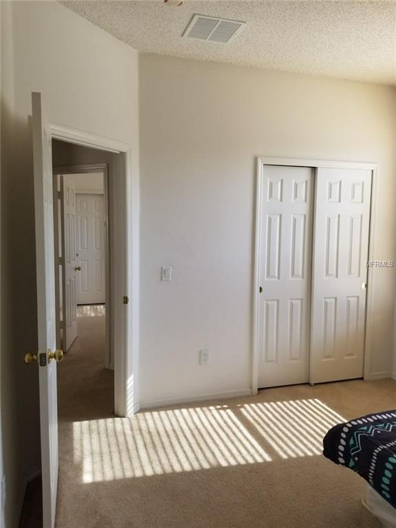 14545 HUNTCLIFF PARK WAY, ORLANDO, Florida 32824, 3 Bedrooms Bedrooms, 5 Rooms Rooms,2 BathroomsBathrooms,Residential,For sale,HUNTCLIFF PARK,O5554581