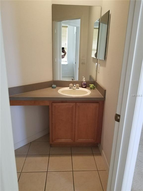 14545 HUNTCLIFF PARK WAY, ORLANDO, Florida 32824, 3 Bedrooms Bedrooms, 5 Rooms Rooms,2 BathroomsBathrooms,Residential,For sale,HUNTCLIFF PARK,O5554581