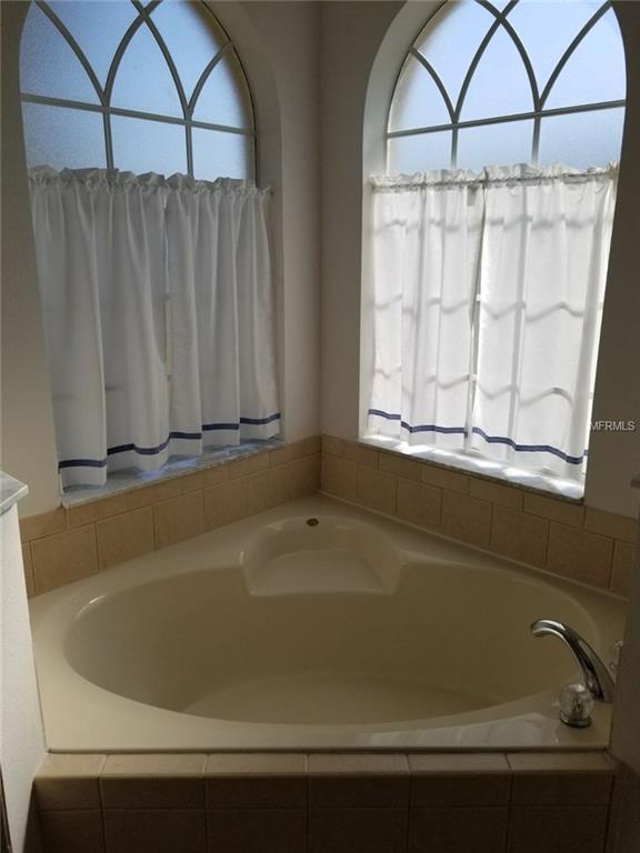 14545 HUNTCLIFF PARK WAY, ORLANDO, Florida 32824, 3 Bedrooms Bedrooms, 5 Rooms Rooms,2 BathroomsBathrooms,Residential,For sale,HUNTCLIFF PARK,O5554581