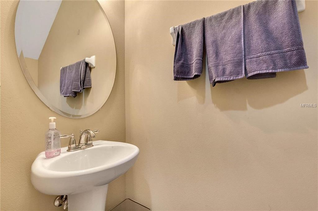 10718 WILLOW RIDGE LOOP, ORLANDO, Florida 32825, 4 Bedrooms Bedrooms, 8 Rooms Rooms,3 BathroomsBathrooms,Residential,For sale,WILLOW RIDGE,O5559885