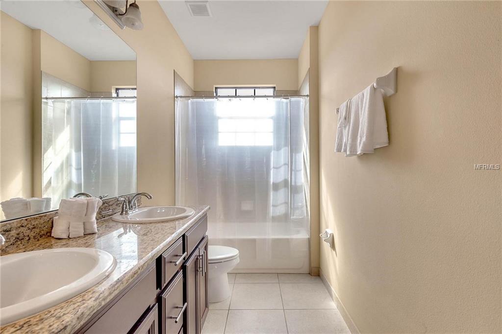 10718 WILLOW RIDGE LOOP, ORLANDO, Florida 32825, 4 Bedrooms Bedrooms, 8 Rooms Rooms,3 BathroomsBathrooms,Residential,For sale,WILLOW RIDGE,O5559885