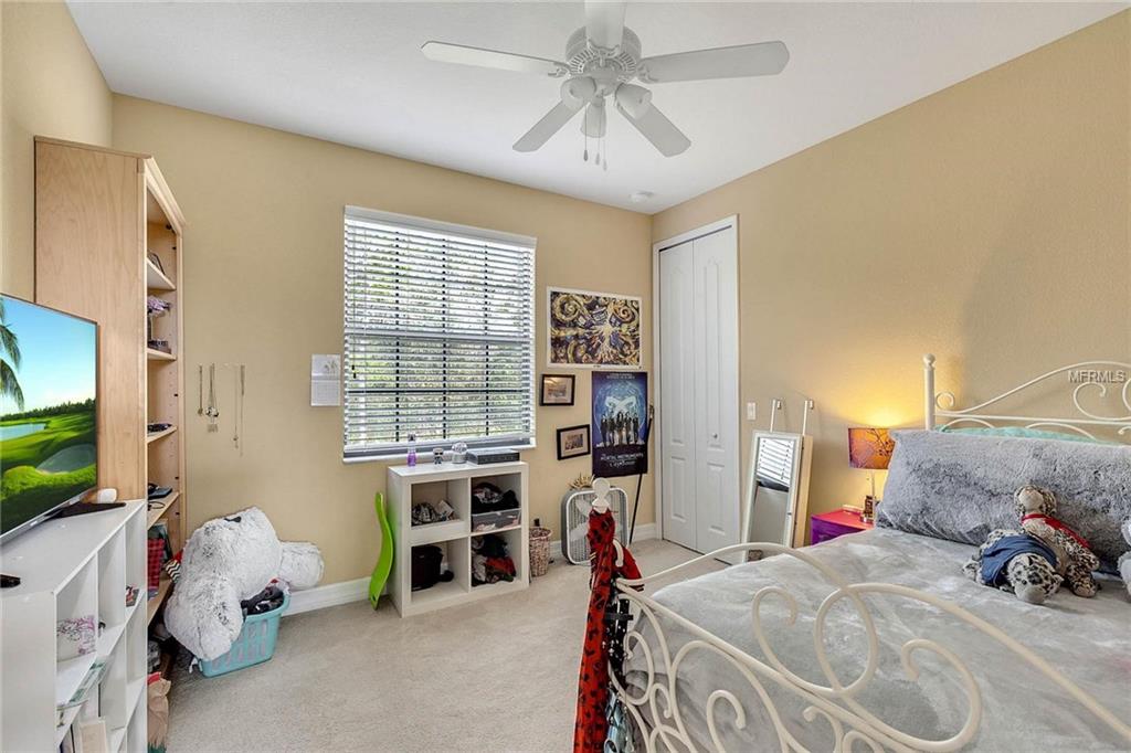 10718 WILLOW RIDGE LOOP, ORLANDO, Florida 32825, 4 Bedrooms Bedrooms, 8 Rooms Rooms,3 BathroomsBathrooms,Residential,For sale,WILLOW RIDGE,O5559885