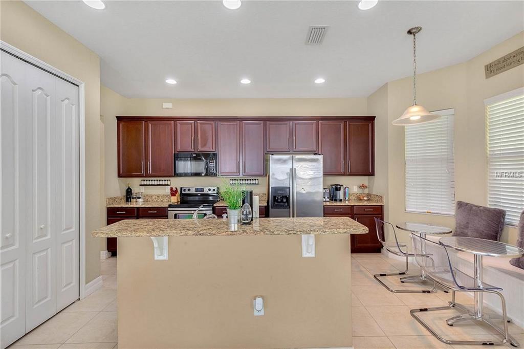 10718 WILLOW RIDGE LOOP, ORLANDO, Florida 32825, 4 Bedrooms Bedrooms, 8 Rooms Rooms,3 BathroomsBathrooms,Residential,For sale,WILLOW RIDGE,O5559885