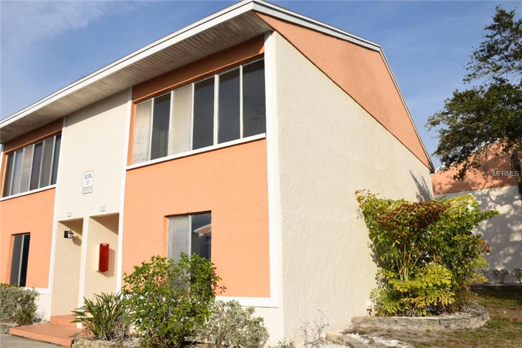 9925 7TH WAY N, ST PETERSBURG, Florida 33702, 2 Bedrooms Bedrooms, 4 Rooms Rooms,2 BathroomsBathrooms,Residential,For sale,7TH,U7847579