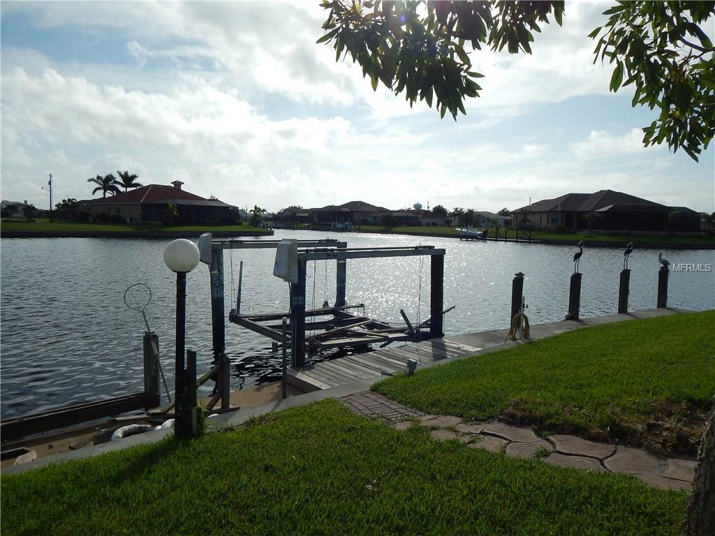 4072 SAN MASSIMO DRIVE, PUNTA GORDA, Florida 33950, 3 Bedrooms Bedrooms, 7 Rooms Rooms,2 BathroomsBathrooms,Residential,For sale,SAN MASSIMO,C7244203