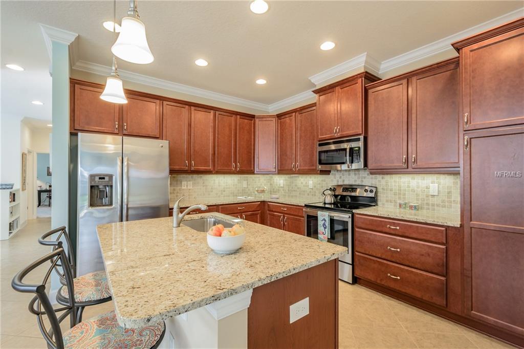 2211 VISTA GREENS DRIVE, SUN CITY CENTER, Florida 33573, 2 Bedrooms Bedrooms, 7 Rooms Rooms,2 BathroomsBathrooms,Residential,For sale,VISTA GREENS,T2913870