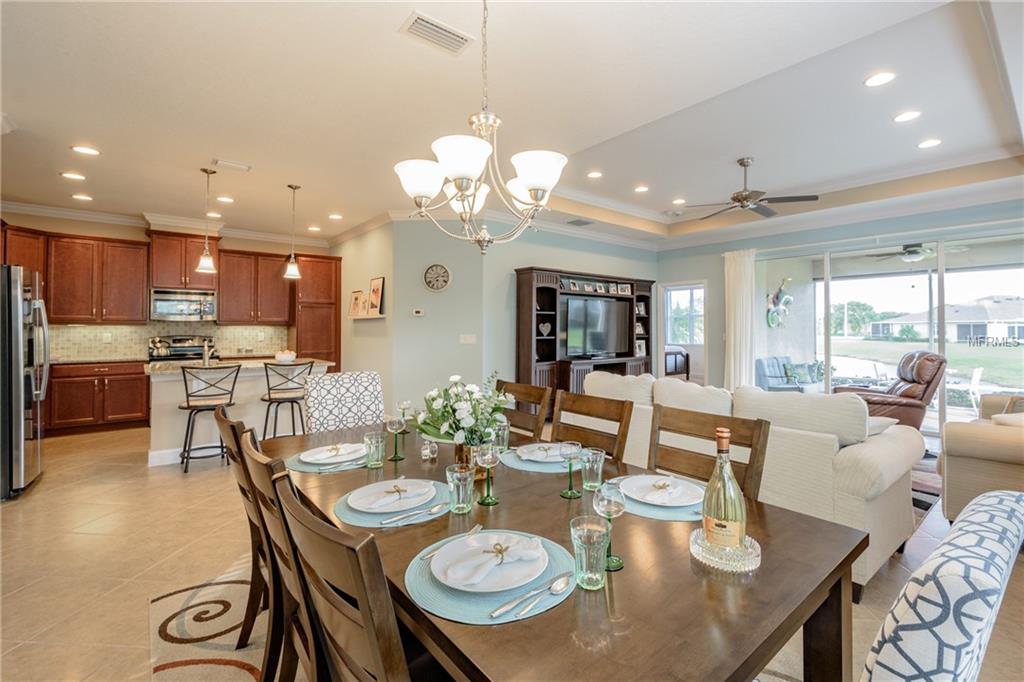 2211 VISTA GREENS DRIVE, SUN CITY CENTER, Florida 33573, 2 Bedrooms Bedrooms, 7 Rooms Rooms,2 BathroomsBathrooms,Residential,For sale,VISTA GREENS,T2913870