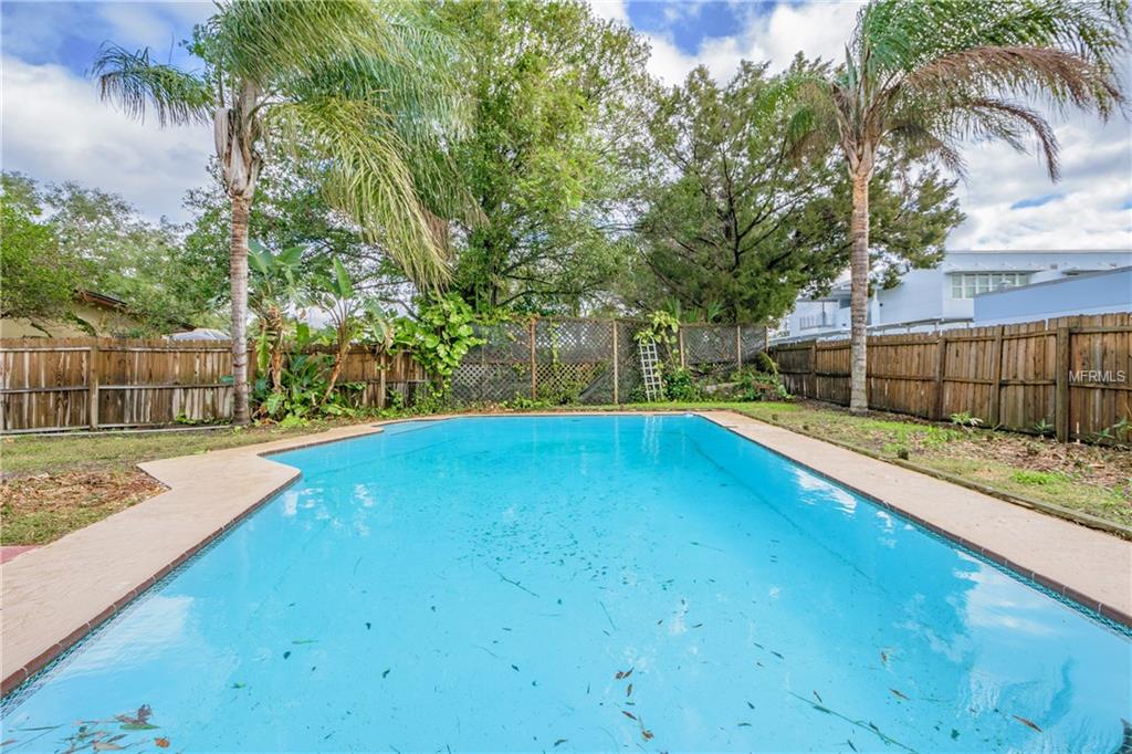 10613 DEL PRADO DRIVE W, LARGO, Florida 33774, 4 Bedrooms Bedrooms, 7 Rooms Rooms,2 BathroomsBathrooms,Residential,For sale,DEL PRADO,U7841120