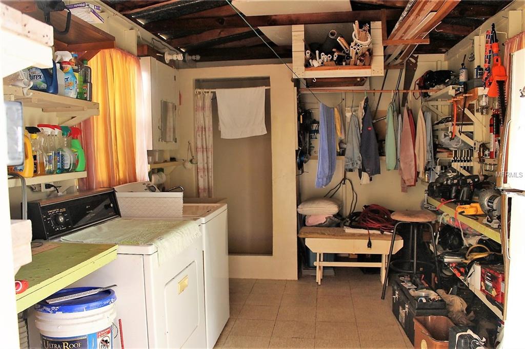 12036 GRACE LN, LEESBURG, Florida 34788, 2 Bedrooms Bedrooms, 4 Rooms Rooms,1 BathroomBathrooms,Residential,For sale,GRACE LN,G4850935