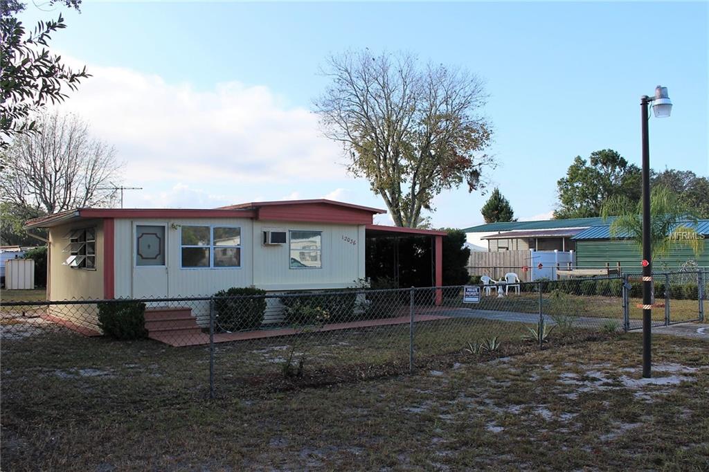 12036 GRACE LN, LEESBURG, Florida 34788, 2 Bedrooms Bedrooms, 4 Rooms Rooms,1 BathroomBathrooms,Residential,For sale,GRACE LN,G4850935