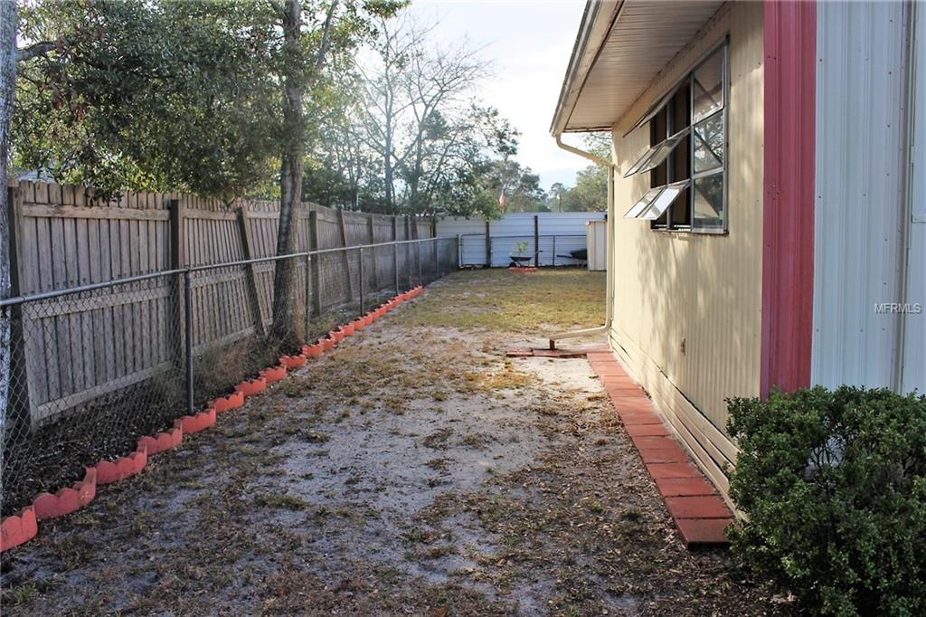 12036 GRACE LN, LEESBURG, Florida 34788, 2 Bedrooms Bedrooms, 4 Rooms Rooms,1 BathroomBathrooms,Residential,For sale,GRACE LN,G4850935