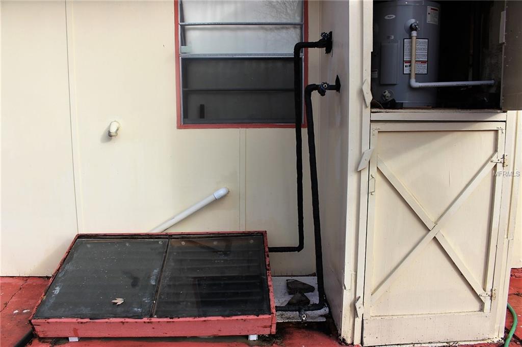 12036 GRACE LN, LEESBURG, Florida 34788, 2 Bedrooms Bedrooms, 4 Rooms Rooms,1 BathroomBathrooms,Residential,For sale,GRACE LN,G4850935