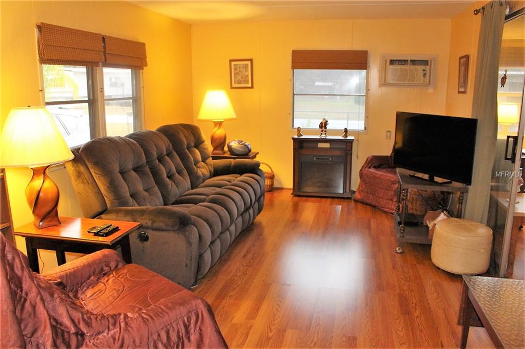 12036 GRACE LN, LEESBURG, Florida 34788, 2 Bedrooms Bedrooms, 4 Rooms Rooms,1 BathroomBathrooms,Residential,For sale,GRACE LN,G4850935