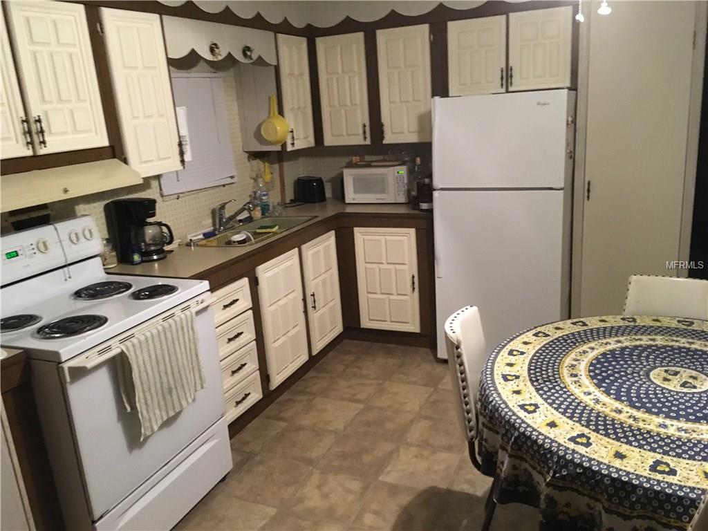 12036 GRACE LN, LEESBURG, Florida 34788, 2 Bedrooms Bedrooms, 4 Rooms Rooms,1 BathroomBathrooms,Residential,For sale,GRACE LN,G4850935