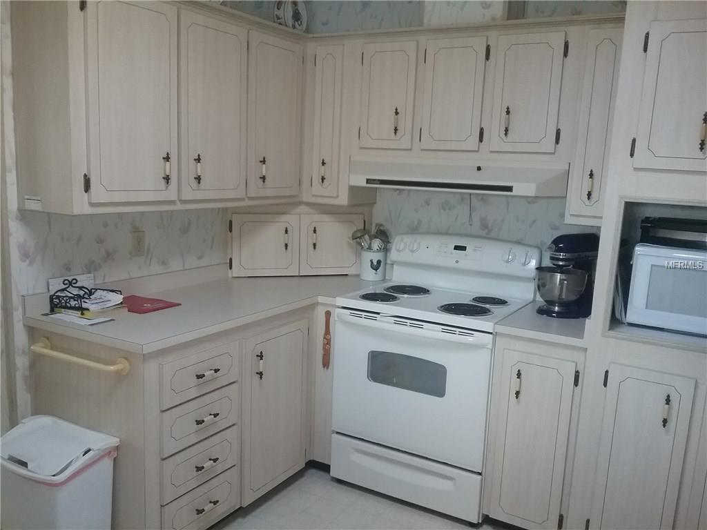 8517 COUNTESS AVENUE CIRCLE, PALMETTO, Florida 34221, 3 Bedrooms Bedrooms, 3 Rooms Rooms,2 BathroomsBathrooms,Residential,For sale,COUNTESS AVENUE,A4206441