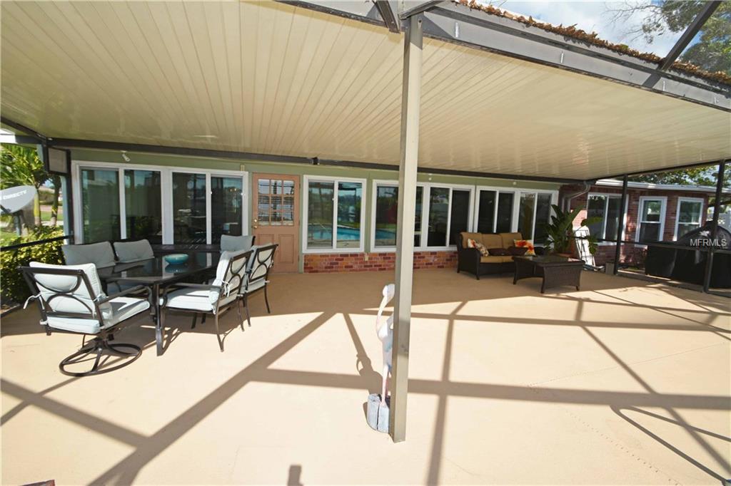 1000 79TH STREET S, ST PETERSBURG, Florida 33707, 3 Bedrooms Bedrooms, 6 Rooms Rooms,2 BathroomsBathrooms,Residential,For sale,79TH,U7844446