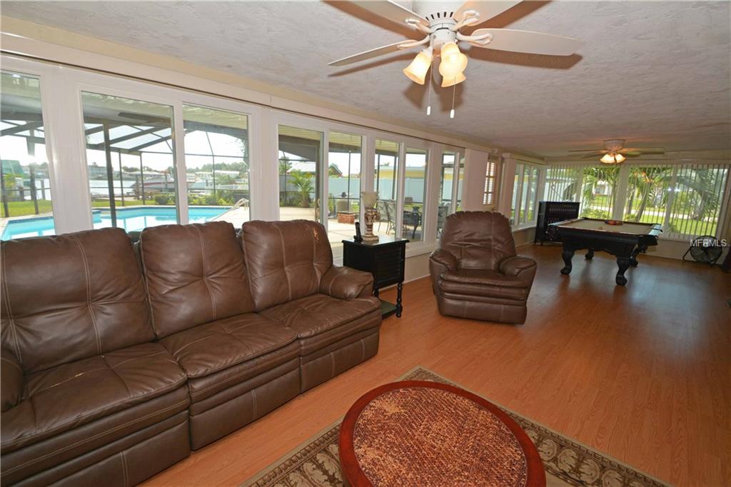 1000 79TH STREET S, ST PETERSBURG, Florida 33707, 3 Bedrooms Bedrooms, 6 Rooms Rooms,2 BathroomsBathrooms,Residential,For sale,79TH,U7844446