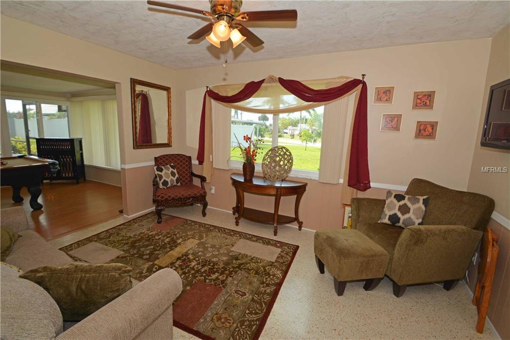 1000 79TH STREET S, ST PETERSBURG, Florida 33707, 3 Bedrooms Bedrooms, 6 Rooms Rooms,2 BathroomsBathrooms,Residential,For sale,79TH,U7844446