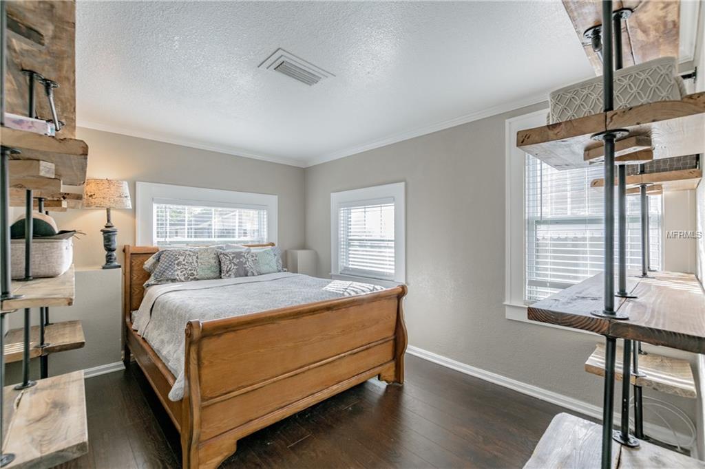 207 W CHELSEA STREET, TAMPA, Florida 33603, 3 Bedrooms Bedrooms, 3 Rooms Rooms,2 BathroomsBathrooms,Residential,For sale,CHELSEA,T2927702