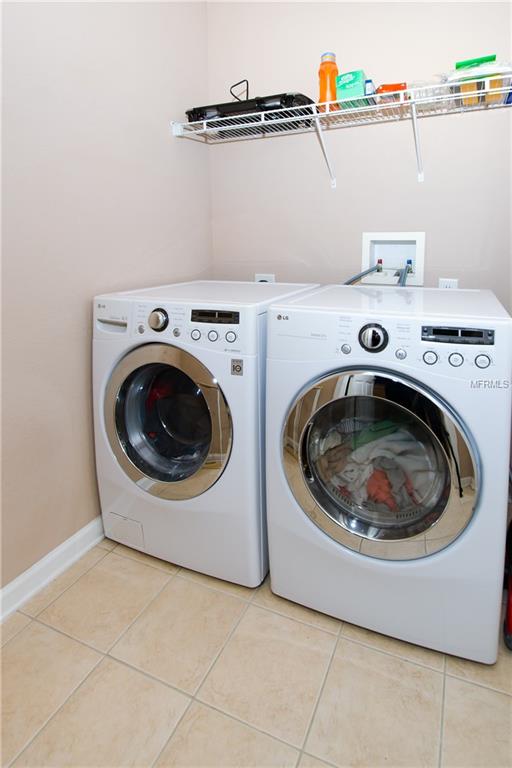 718 TERRACE RIDGE CIRCLE, DAVENPORT, Florida 33896, 3 Bedrooms Bedrooms, 5 Rooms Rooms,2 BathroomsBathrooms,Residential,For sale,TERRACE RIDGE,O5556759