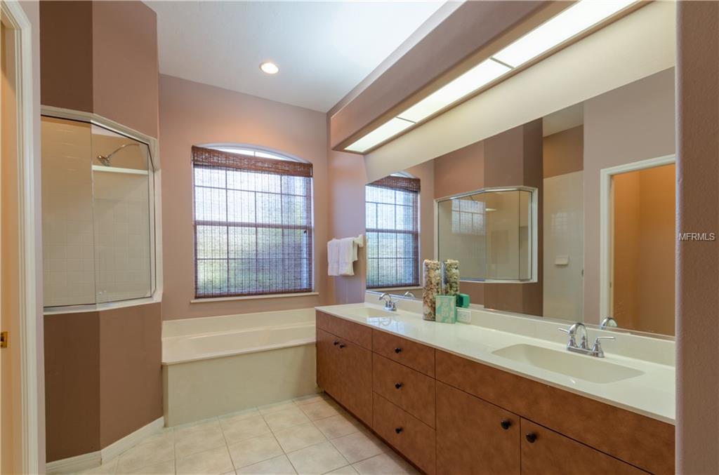 5536 MAGNOLIA TREE TERRACE, SARASOTA, Florida 34233, 3 Bedrooms Bedrooms, 10 Rooms Rooms,2 BathroomsBathrooms,Residential,For sale,MAGNOLIA TREE,A4207617