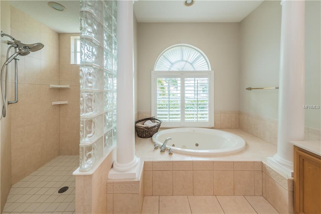 2110 CHESTNUT FOREST DRIVE, TAMPA, Florida 33618, 4 Bedrooms Bedrooms, 9 Rooms Rooms,3 BathroomsBathrooms,Residential,For sale,CHESTNUT FOREST,T2926920