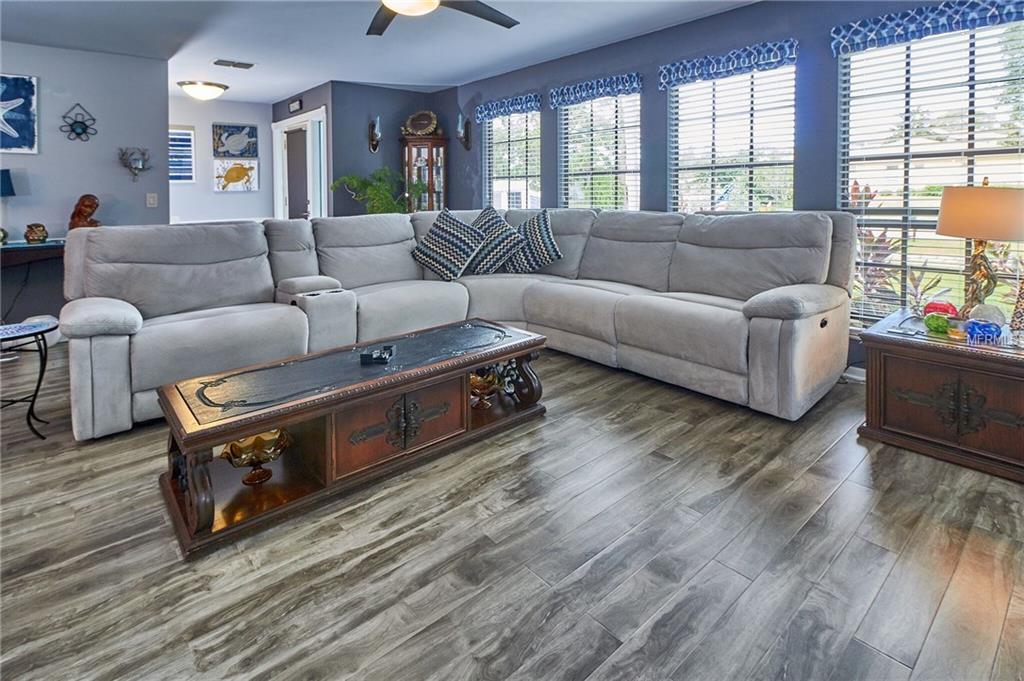 703 SHORE DRIVE E, OLDSMAR, Florida 34677, 4 Bedrooms Bedrooms, 9 Rooms Rooms,3 BathroomsBathrooms,Residential,For sale,SHORE,U7834599