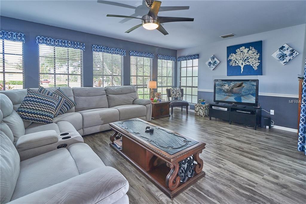 703 SHORE DRIVE E, OLDSMAR, Florida 34677, 4 Bedrooms Bedrooms, 9 Rooms Rooms,3 BathroomsBathrooms,Residential,For sale,SHORE,U7834599