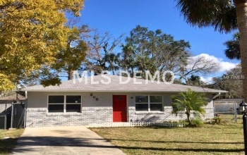 205 SPRUCE STREET, NEW SMYRNA BEACH, Florida 32168, 3 Bedrooms Bedrooms, 7 Rooms Rooms,2 BathroomsBathrooms,Residential,For sale,SPRUCE,O5544102