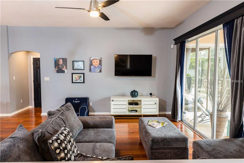 10013 FACET COURT, ORLANDO, Florida 32836, 3 Bedrooms Bedrooms, 8 Rooms Rooms,3 BathroomsBathrooms,Residential,For sale,FACET,O5556760