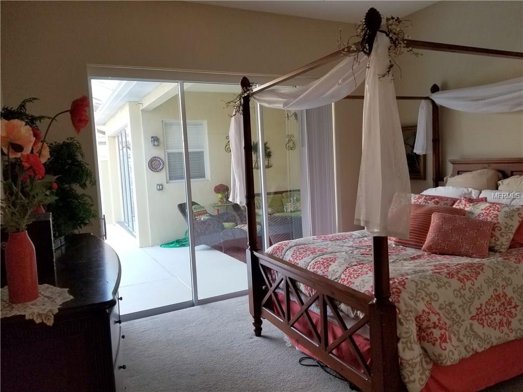 7715 DRAYTON CIRCLE, UNIVERSITY PARK, Florida 34201, 3 Bedrooms Bedrooms, 10 Rooms Rooms,3 BathroomsBathrooms,Residential,For sale,DRAYTON,A4207623