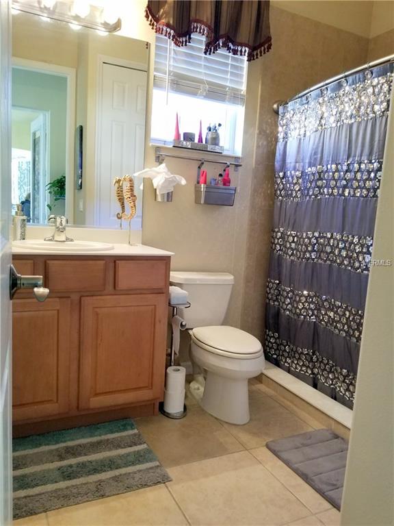 7715 DRAYTON CIRCLE, UNIVERSITY PARK, Florida 34201, 3 Bedrooms Bedrooms, 10 Rooms Rooms,3 BathroomsBathrooms,Residential,For sale,DRAYTON,A4207623
