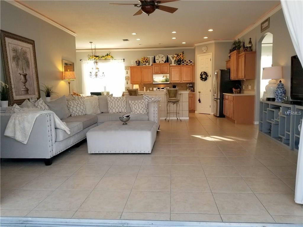 7715 DRAYTON CIRCLE, UNIVERSITY PARK, Florida 34201, 3 Bedrooms Bedrooms, 10 Rooms Rooms,3 BathroomsBathrooms,Residential,For sale,DRAYTON,A4207623