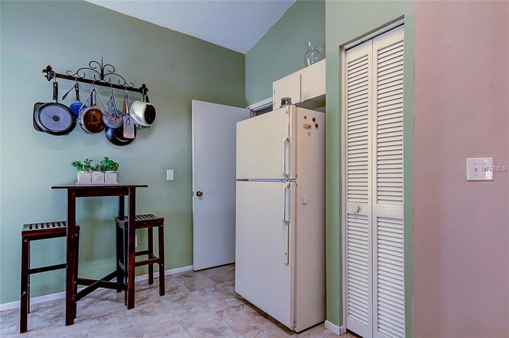 11615 BRANCH MOORING DRIVE, TAMPA, Florida 33635, 4 Bedrooms Bedrooms, 7 Rooms Rooms,2 BathroomsBathrooms,Residential,For sale,BRANCH MOORING,U7846333