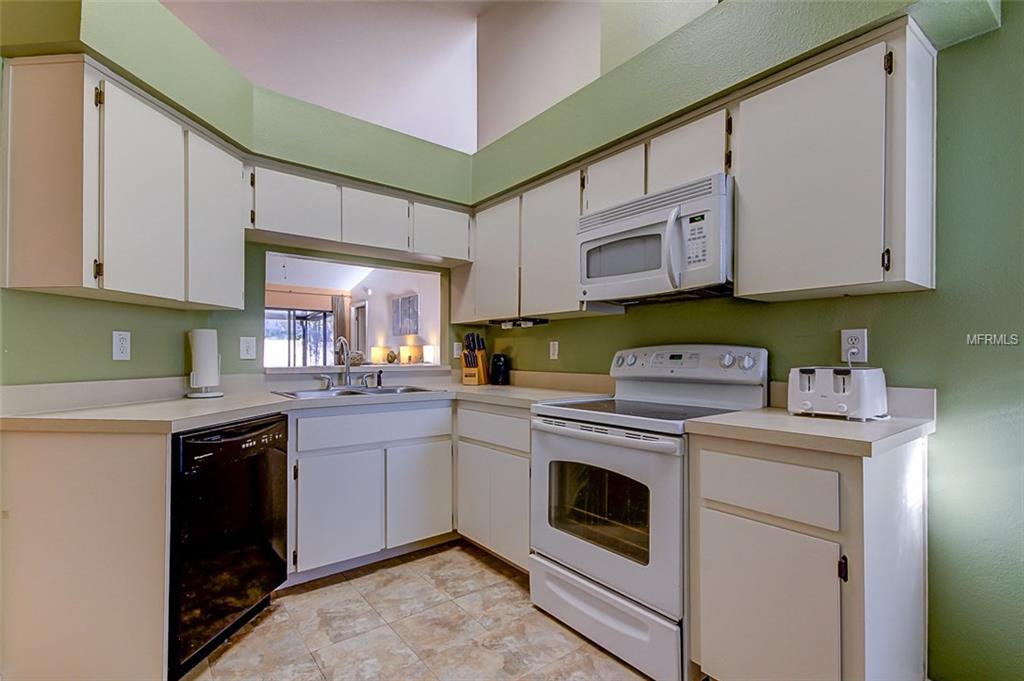 11615 BRANCH MOORING DRIVE, TAMPA, Florida 33635, 4 Bedrooms Bedrooms, 7 Rooms Rooms,2 BathroomsBathrooms,Residential,For sale,BRANCH MOORING,U7846333