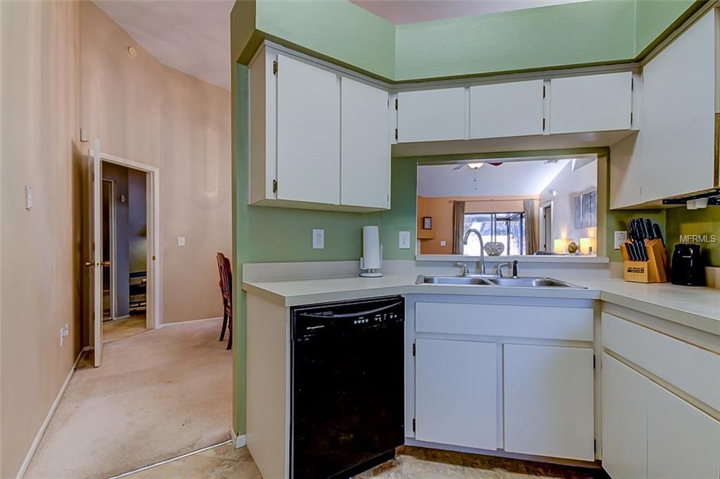 11615 BRANCH MOORING DRIVE, TAMPA, Florida 33635, 4 Bedrooms Bedrooms, 7 Rooms Rooms,2 BathroomsBathrooms,Residential,For sale,BRANCH MOORING,U7846333