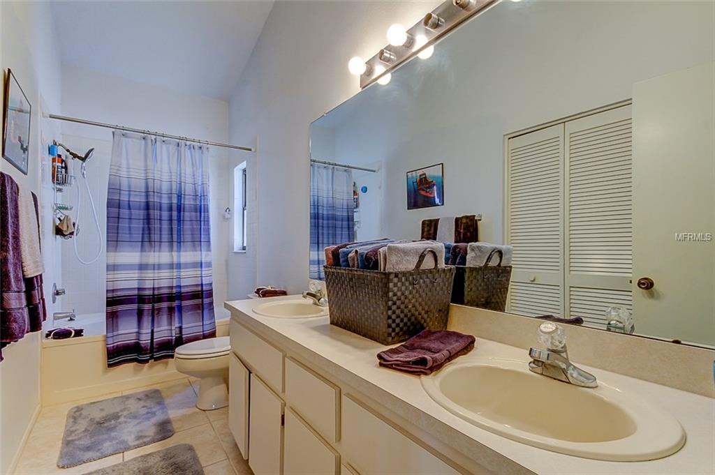 11615 BRANCH MOORING DRIVE, TAMPA, Florida 33635, 4 Bedrooms Bedrooms, 7 Rooms Rooms,2 BathroomsBathrooms,Residential,For sale,BRANCH MOORING,U7846333