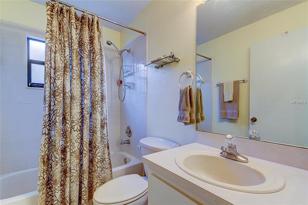 11615 BRANCH MOORING DRIVE, TAMPA, Florida 33635, 4 Bedrooms Bedrooms, 7 Rooms Rooms,2 BathroomsBathrooms,Residential,For sale,BRANCH MOORING,U7846333