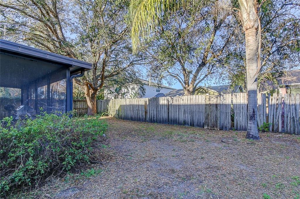 11615 BRANCH MOORING DRIVE, TAMPA, Florida 33635, 4 Bedrooms Bedrooms, 7 Rooms Rooms,2 BathroomsBathrooms,Residential,For sale,BRANCH MOORING,U7846333