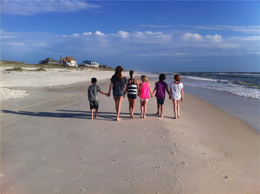 225 SANDS POINT ROAD, LONGBOAT KEY, Florida 34228, 1 Bedroom Bedrooms, 3 Rooms Rooms,1 BathroomBathrooms,Residential,For sale,SANDS POINT,A4209936