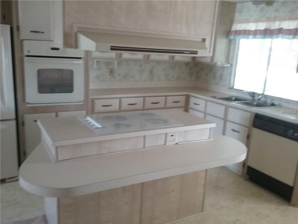 8514 IMPERIAL CIRCLE, PALMETTO, Florida 34221, 2 Bedrooms Bedrooms, 3 Rooms Rooms,2 BathroomsBathrooms,Residential,For sale,IMPERIAL,A4210078