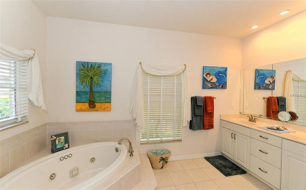 2049 MISTY SUNRISE TRAIL, SARASOTA, Florida 34240, 3 Bedrooms Bedrooms, 3 Rooms Rooms,2 BathroomsBathrooms,Residential,For sale,MISTY SUNRISE,A4195905